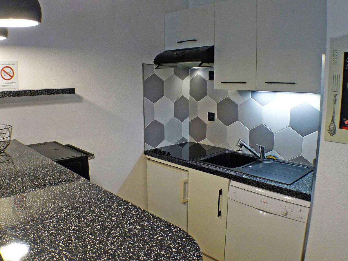 Appartement Confortable Avec Piscines, Terrasse Et Parking A Samoens - Fr-1-629-100 Eksteriør billede